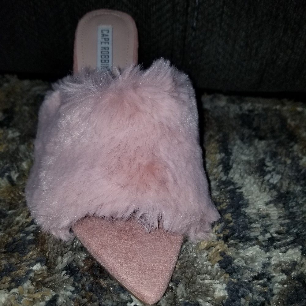 Faux Fur High Heels - Picture 4 of 7